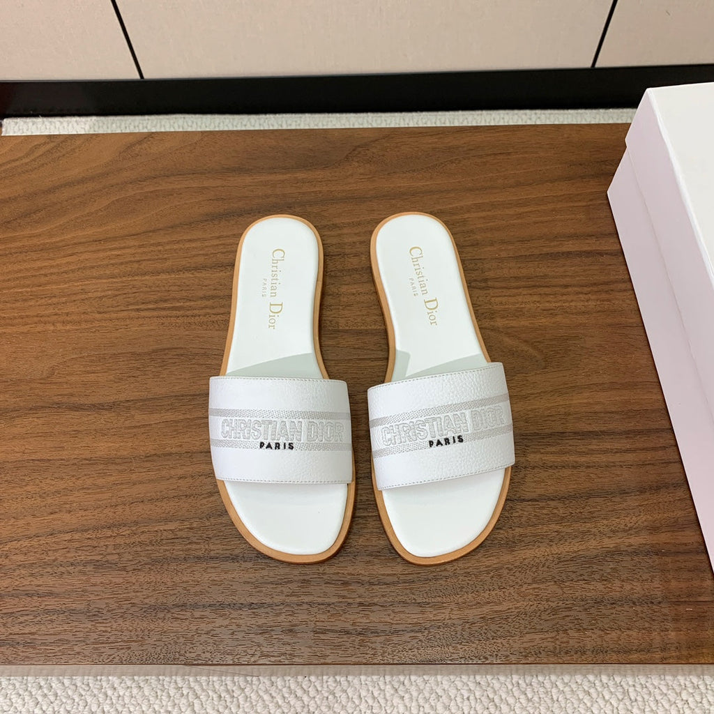 Dior 25S Dway Slide in White Calfskin