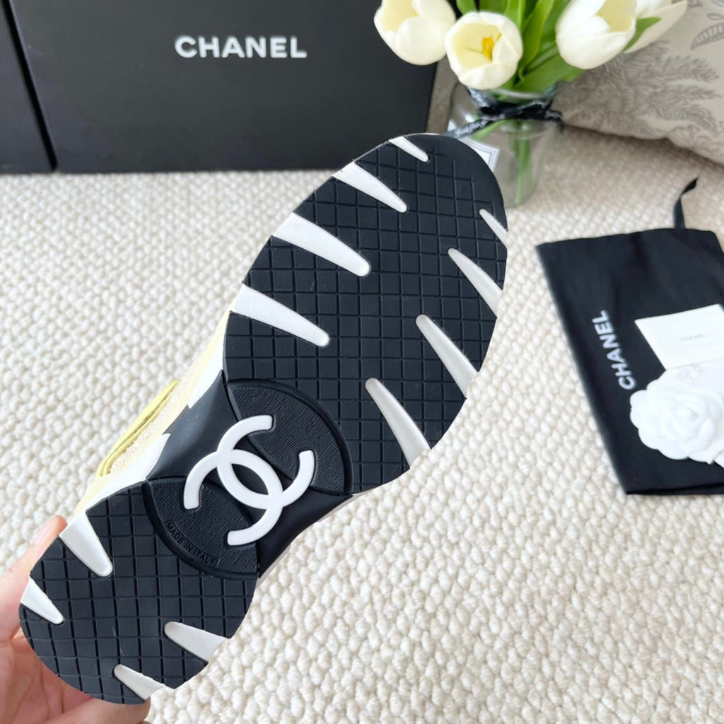 Chanel Sneaker in Light Yellow Wool Tweed and Suede