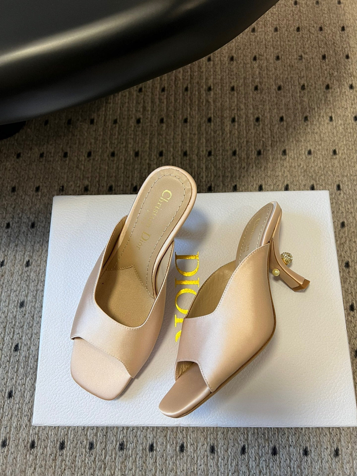 Dior CD Tribales Pumps in Beige Satin and Calfskin