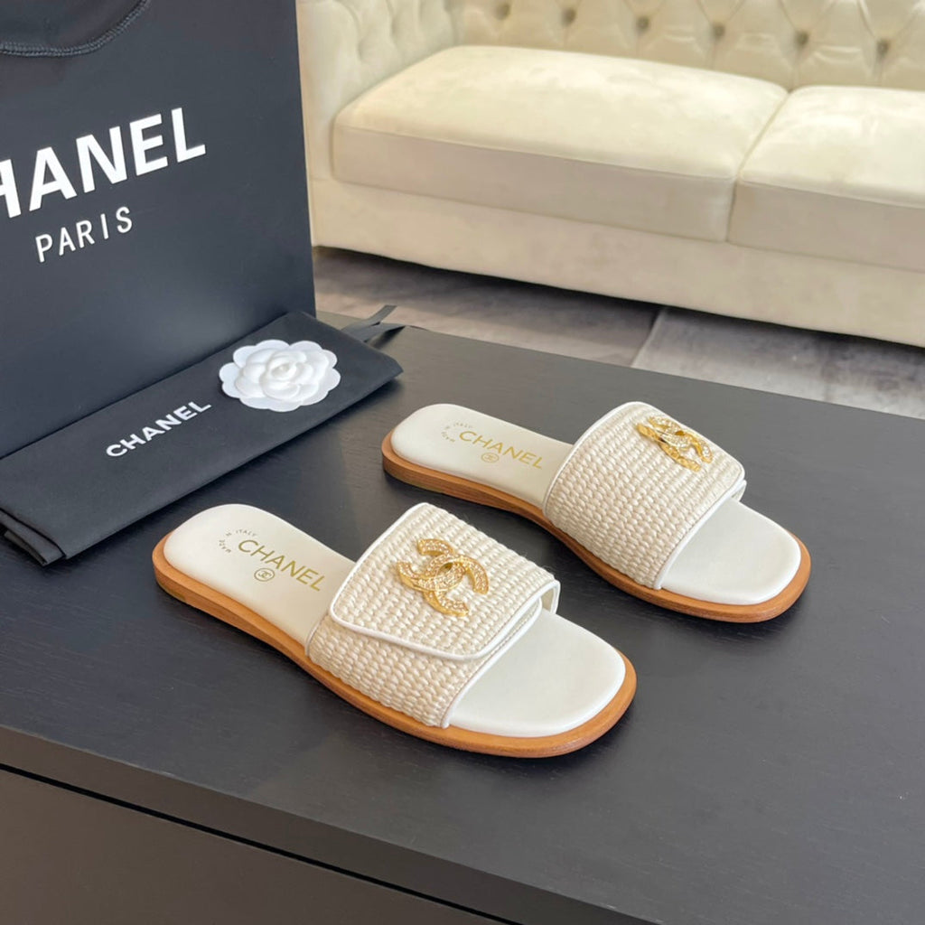 Chanel Logo Mule Sandal 10mm White Lambskin 610370