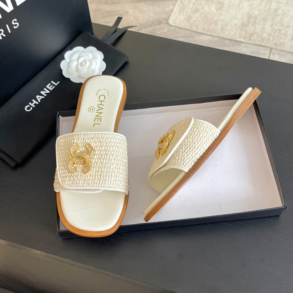 Chanel Logo Mule Sandal 10mm White Lambskin 610370