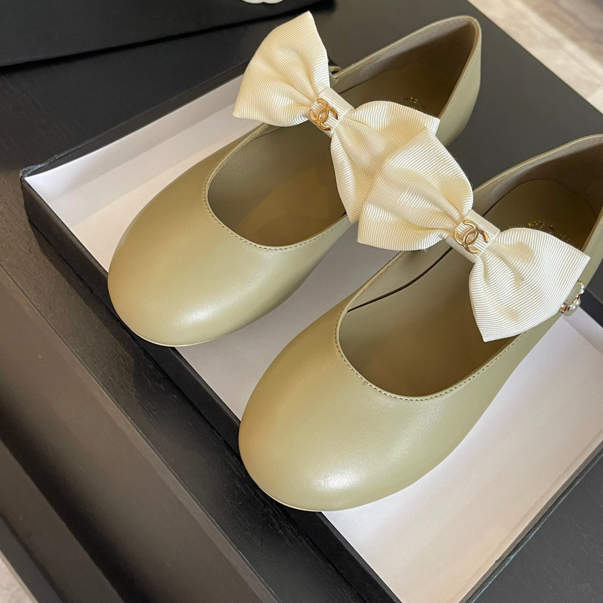 Chanel Ballet Flat Ecru Beige Lambskin with White Bow