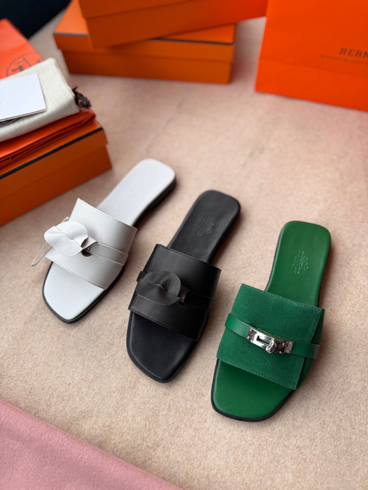 Hermes 0RAN Sandals in Emerald Green Calfskin