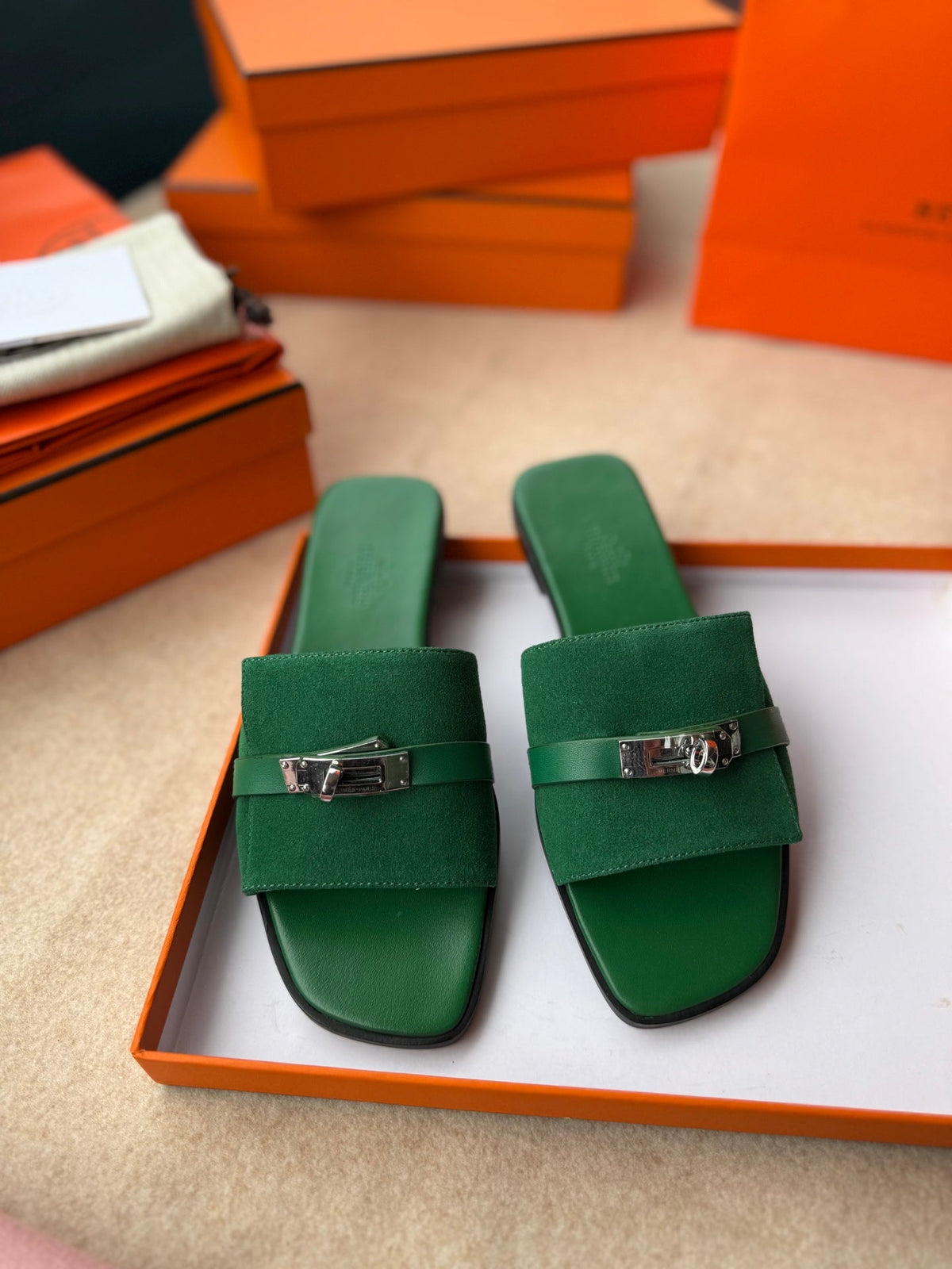Hermes 0RAN Sandals in Emerald Green Calfskin