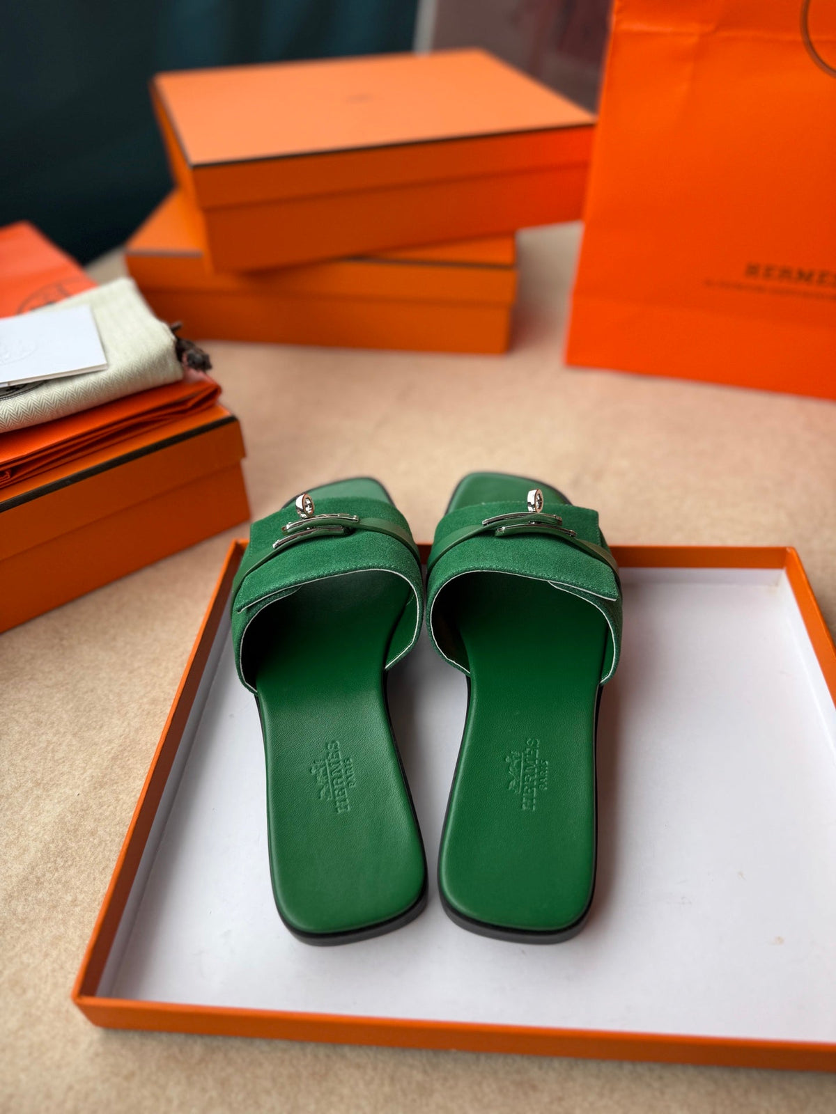 Hermes 0RAN Sandals in Emerald Green Calfskin