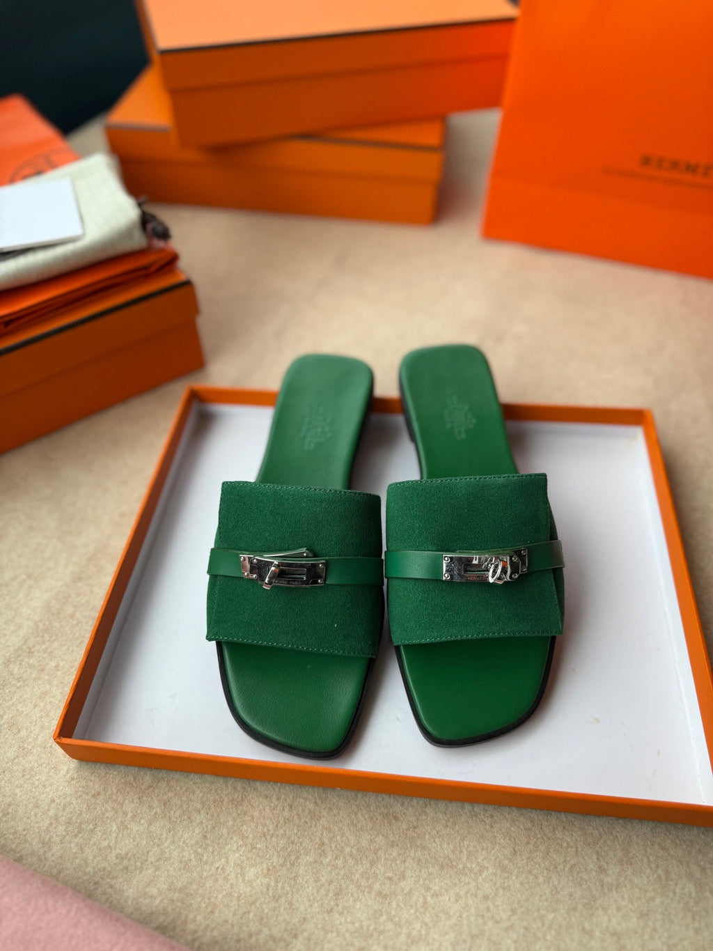 Hermes 0RAN Sandals in Emerald Green Calfskin