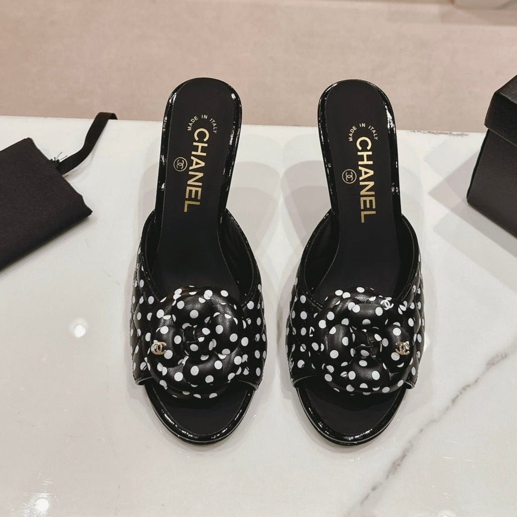 Chanel Double C New Camellia High Heel Black/White Caro