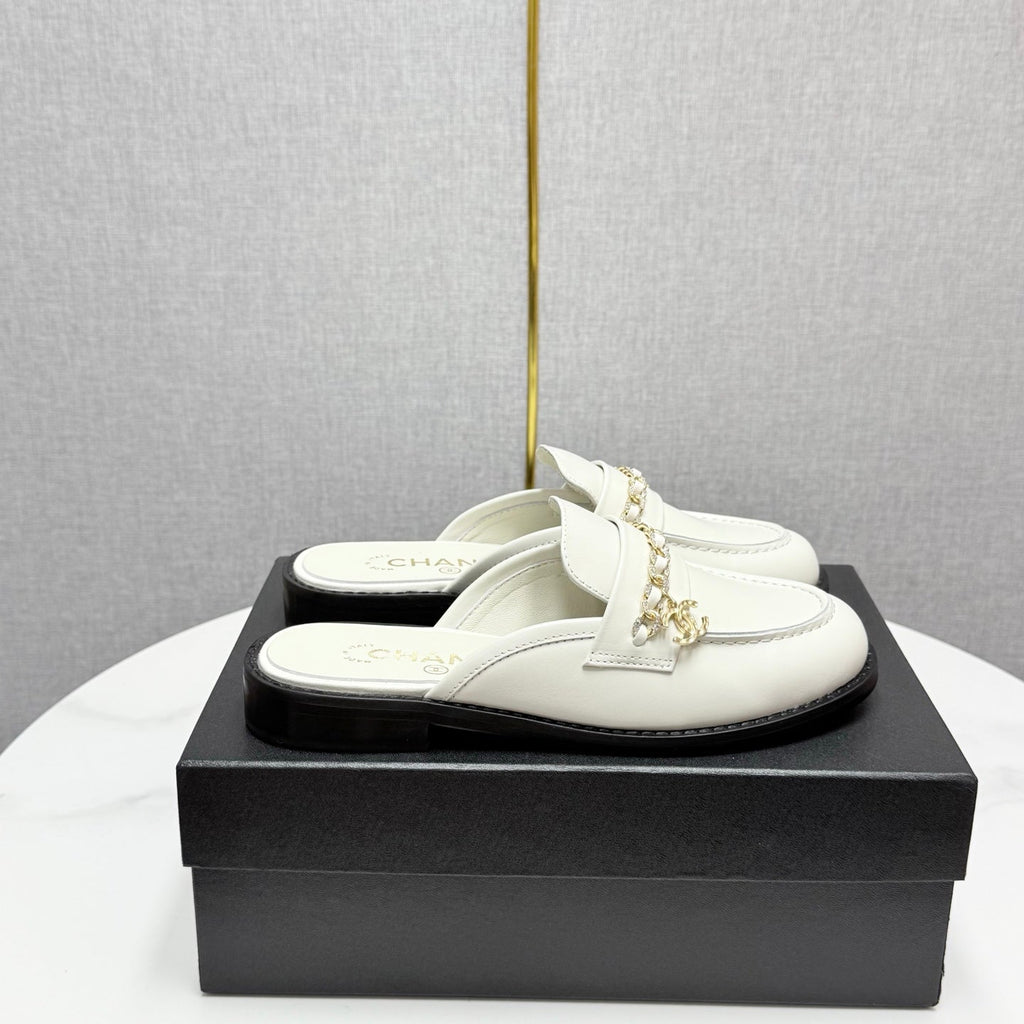 Chanel Flat Mule 25S in White Calfskin Style 5