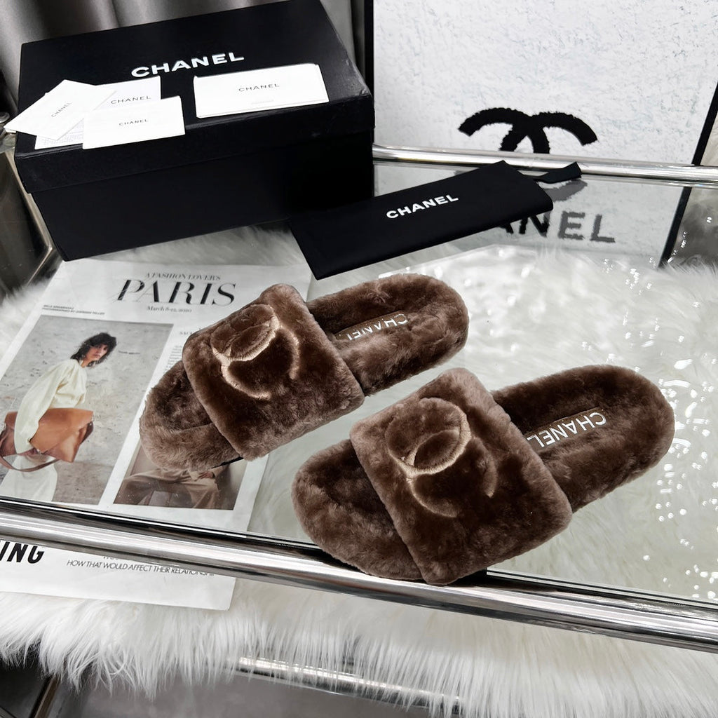 Chanel 25S Fur Slippers in Dark Brown