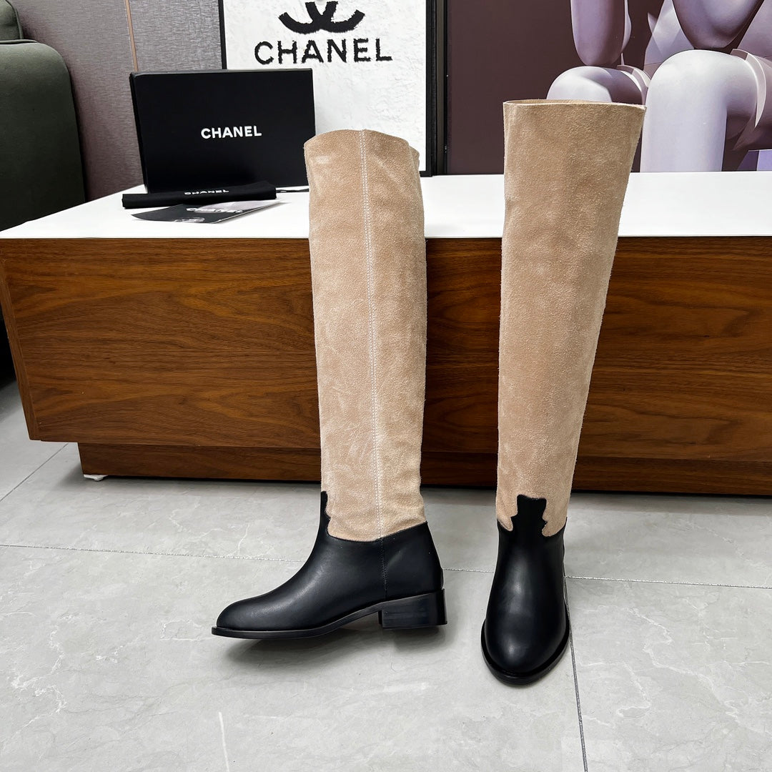 Chanel 25S Knee-High Boots 35mm in Black Calfskin and Taupe Gray Suede
