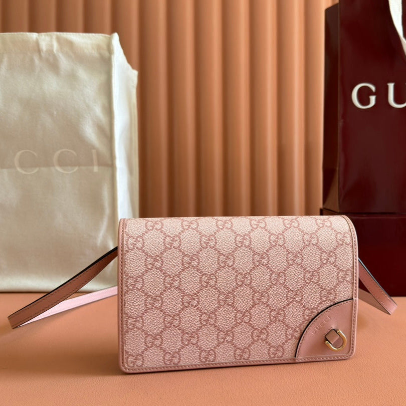 Gucci Emblem Wallet Monogram 20 in Light Pink Smooth Calfskin