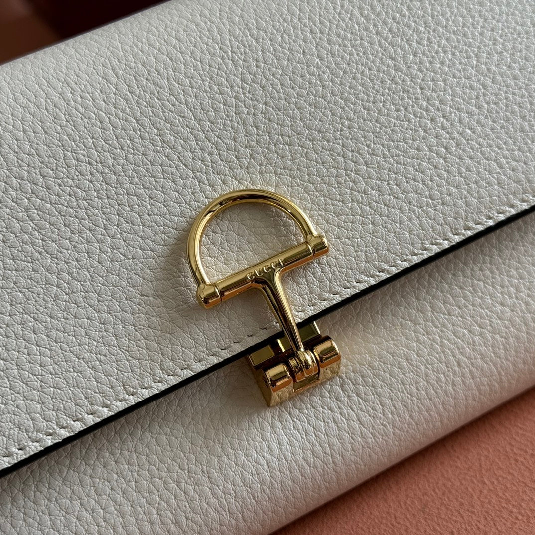 Gucci Softbit Continental Wallet 19 in White Grainy Calfskin Gold Hardware
