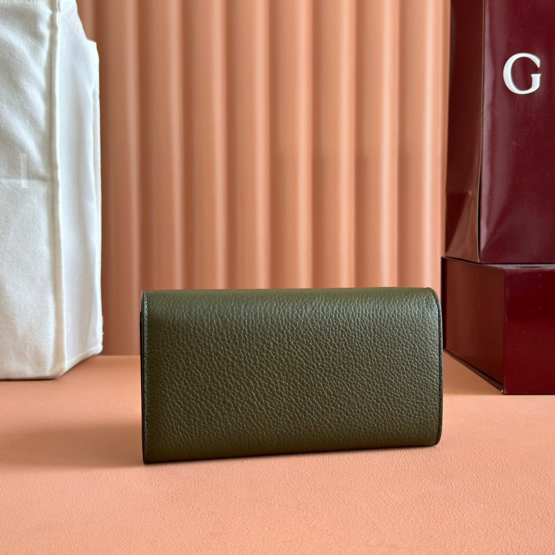 Gucci Softbit Continental Wallet 19 in Green Grainy Calfskin Gold Hardware