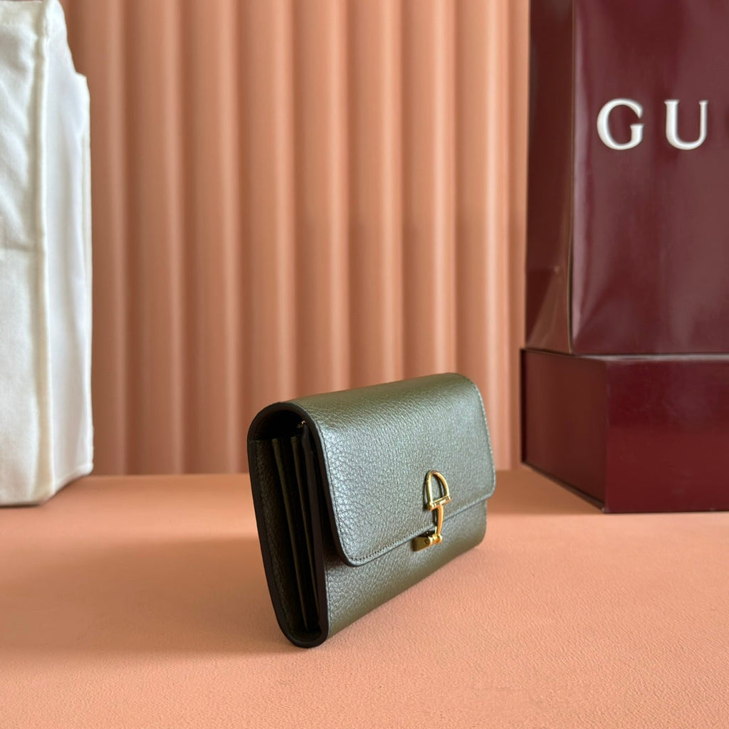 Gucci Softbit Continental Wallet 19 in Green Grainy Calfskin Gold Hardware
