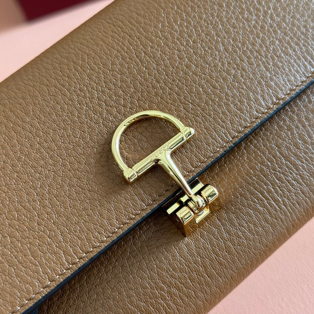 Gucci Softbit Continental Wallet 19 in Brown Grainy Calfskin Gold Hardware