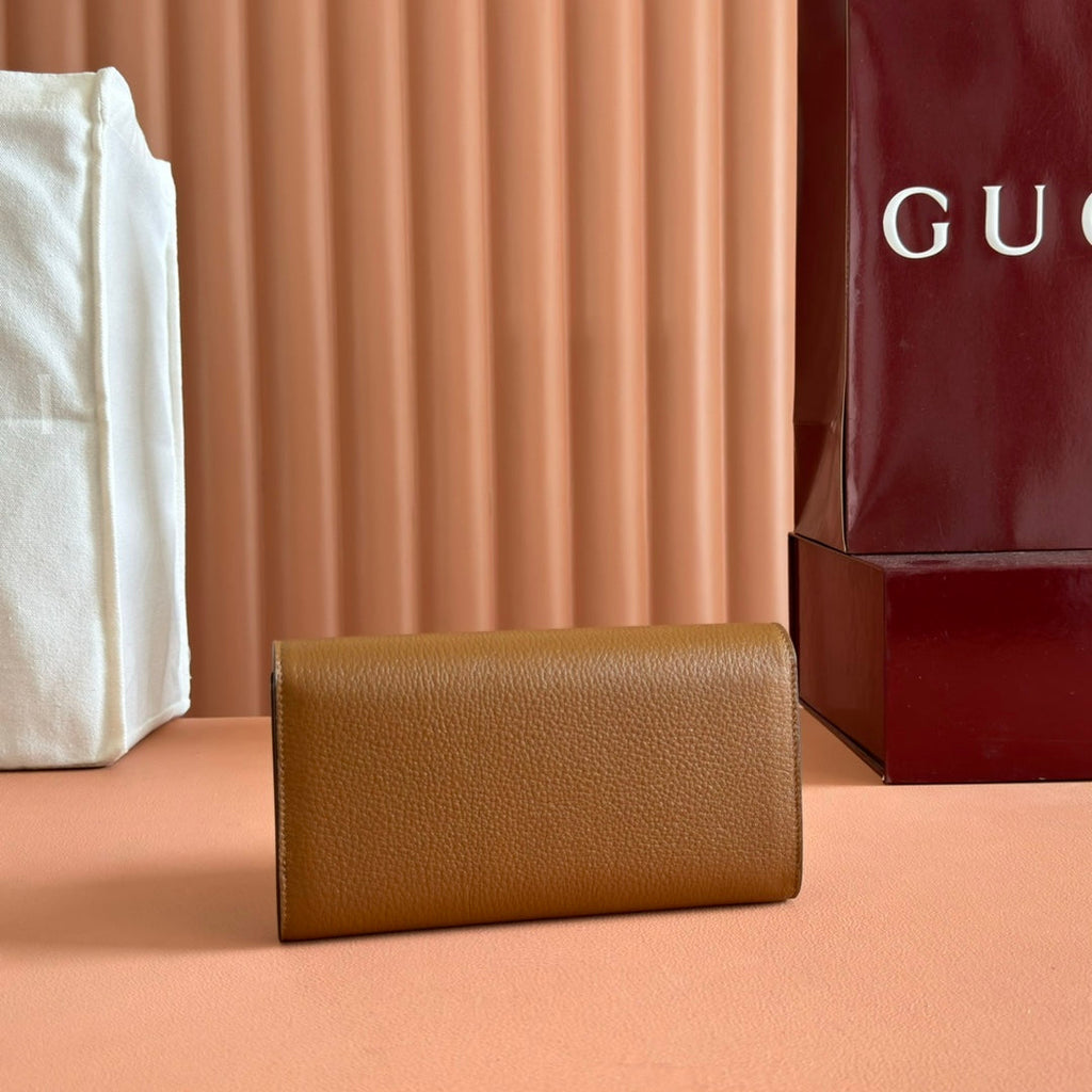 Gucci Softbit Continental Wallet 19 in Brown Grainy Calfskin Gold Hardware