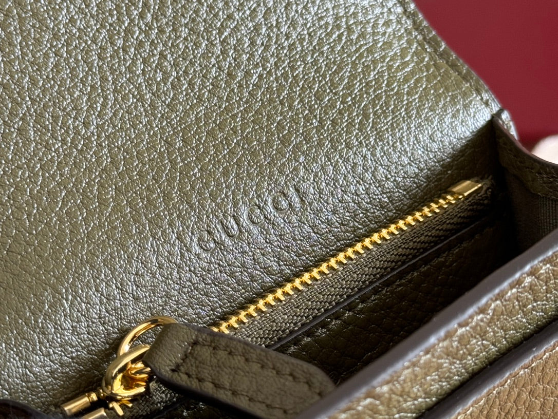 Gucci Softbit Card Case 10.5 in Green Grainy Calfskin Gold Hardware