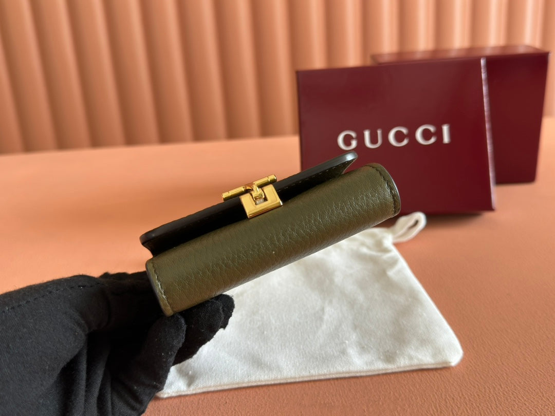 Gucci Softbit Card Case 10.5 in Green Grainy Calfskin Gold Hardware