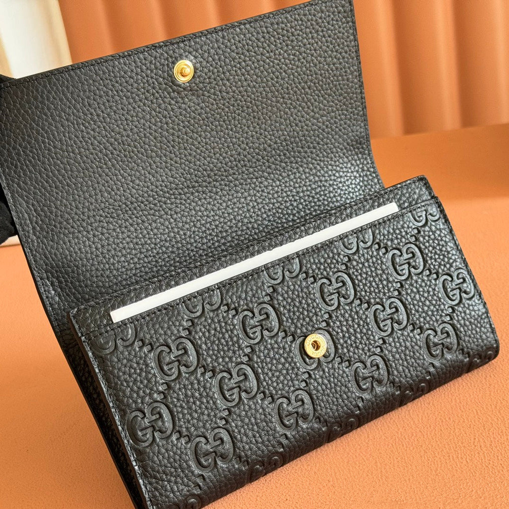 Gucci Emblem Continental Wallet 19 in Black Smooth Calfskin