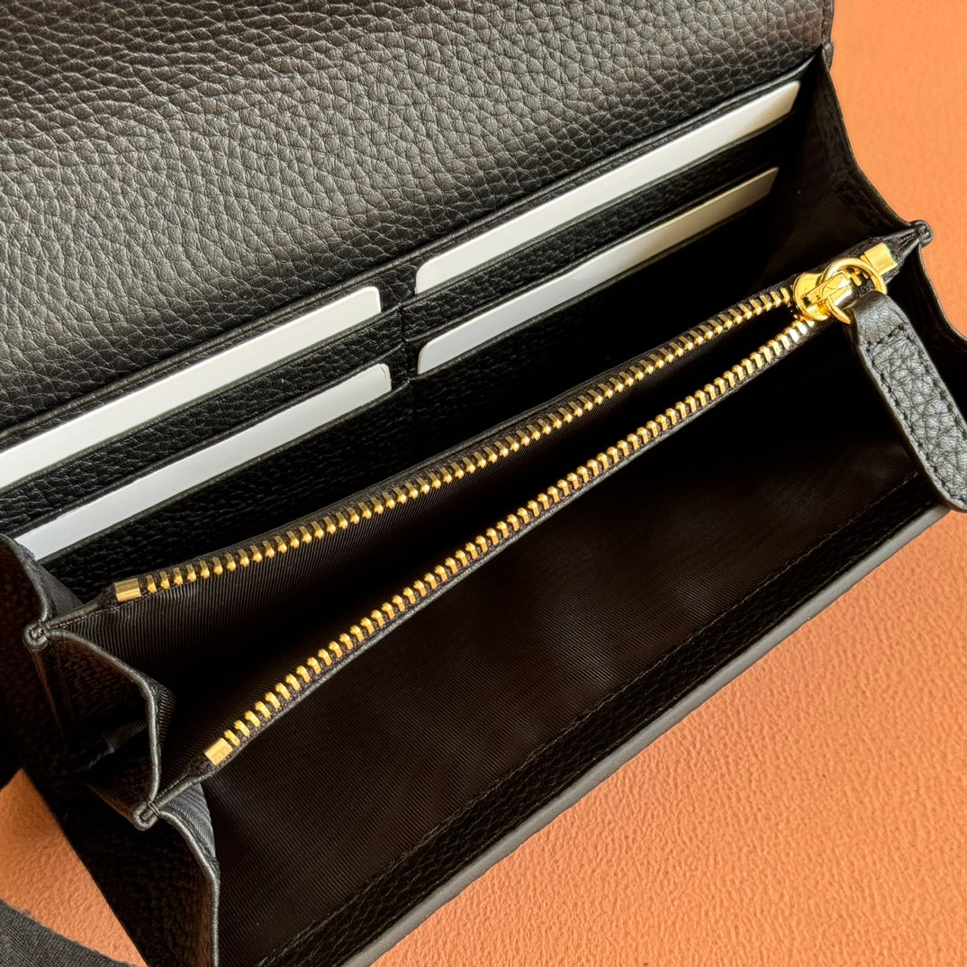Gucci Emblem Continental Wallet 19 in Black Smooth Calfskin
