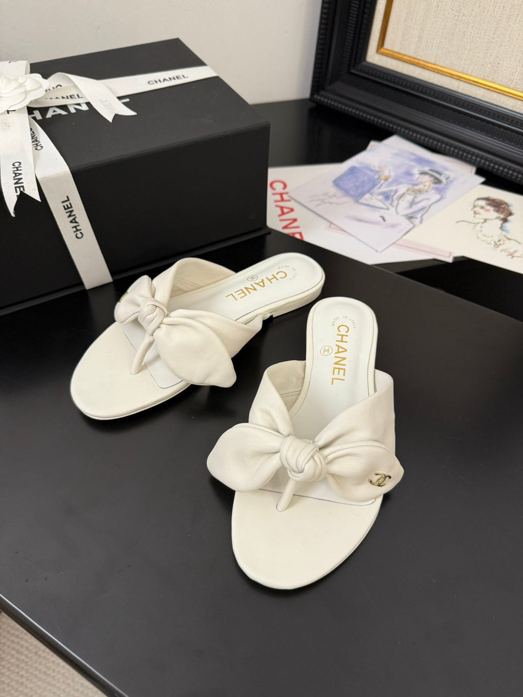 Chanel 25C Thong Sandal Bow White Lambskin 233563