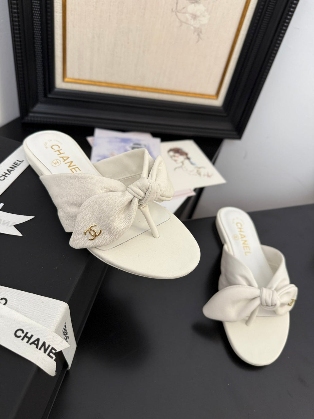 Chanel 25C Thong Sandal Bow White Lambskin 233563
