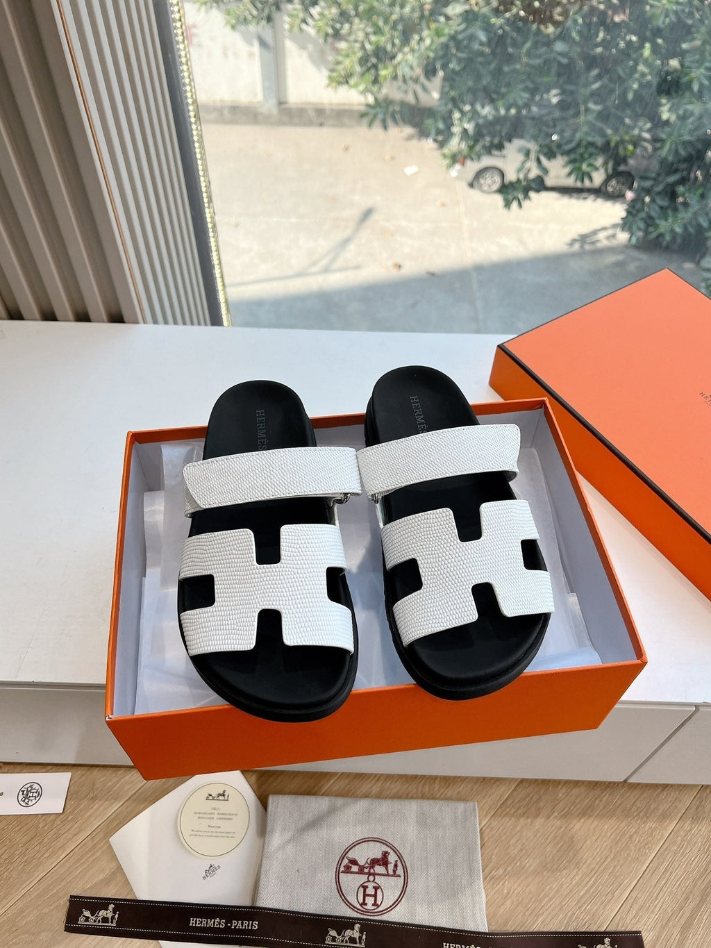 Hermes Chypre Sandal in White Shiny Grained Calfskin
