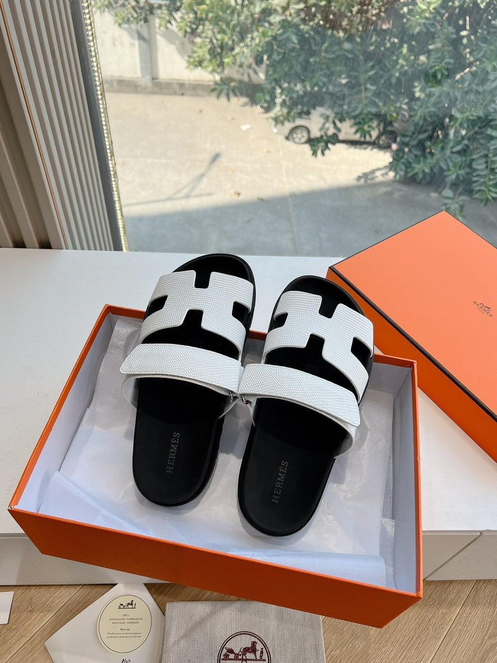Hermes Chypre Sandal in White Shiny Grained Calfskin