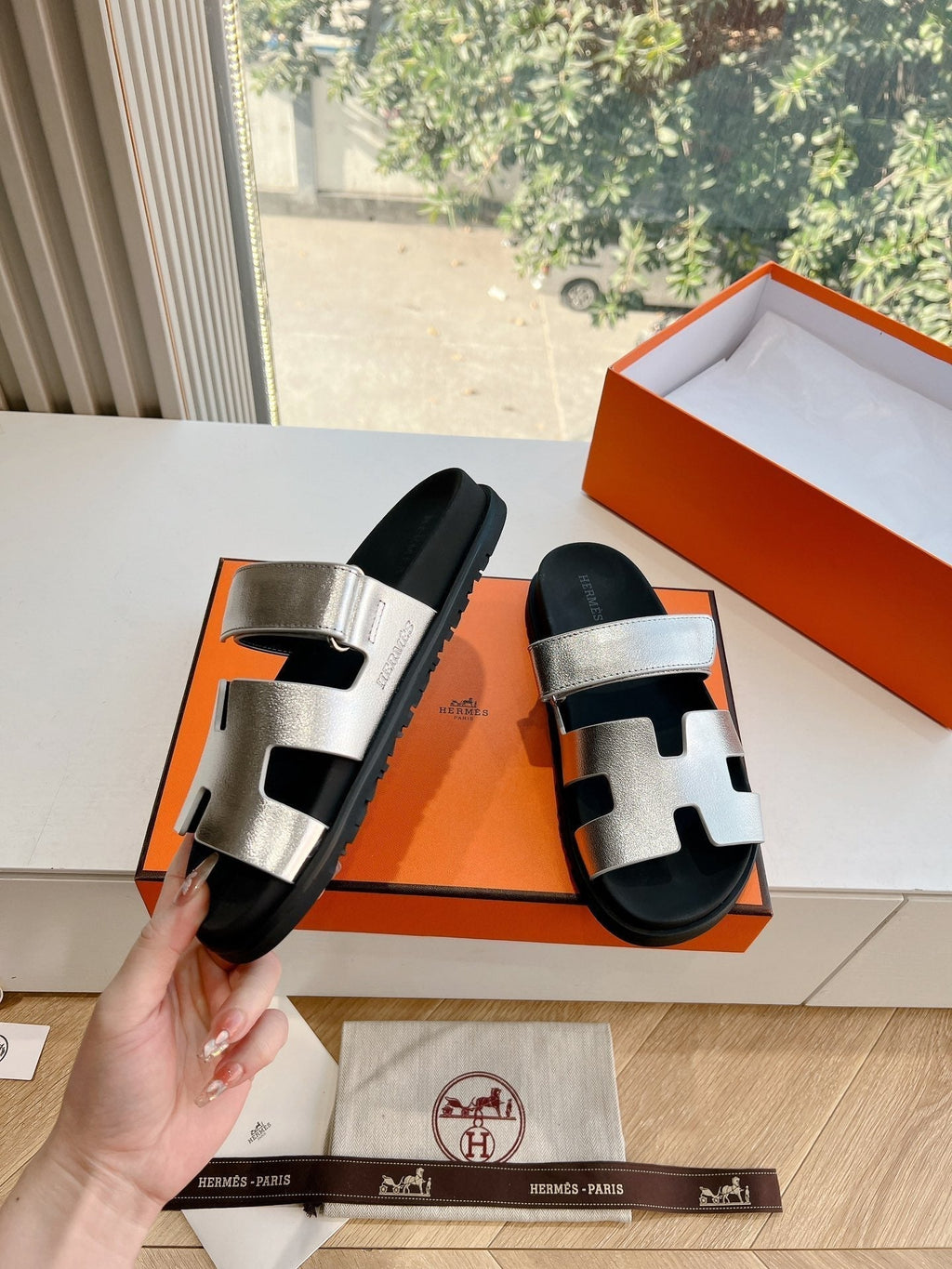 Hermes Chypre Sandal in Silver Metallic Calfskin