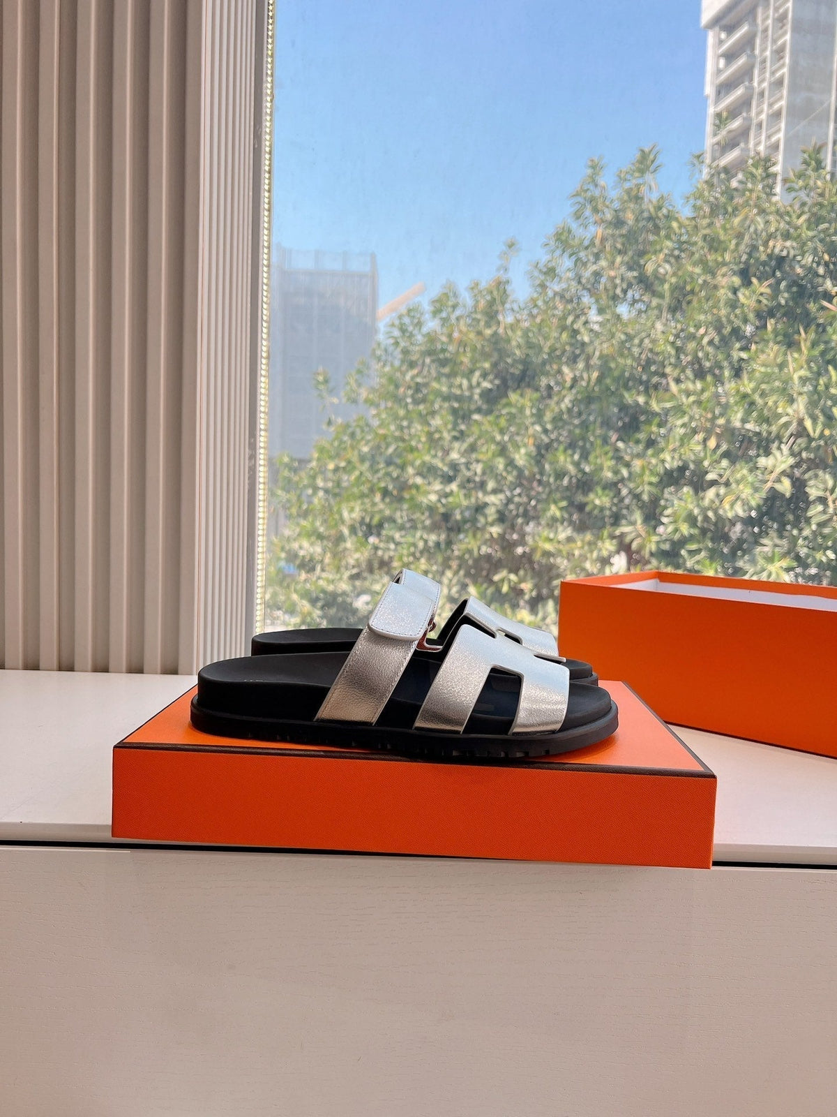 Hermes Chypre Sandal in Silver Metallic Calfskin