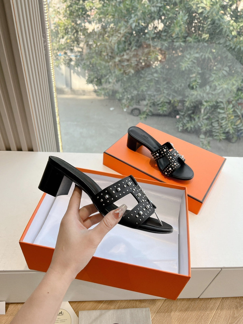 Hermes 0ASIS Sandal in Black Calfskin with Stud