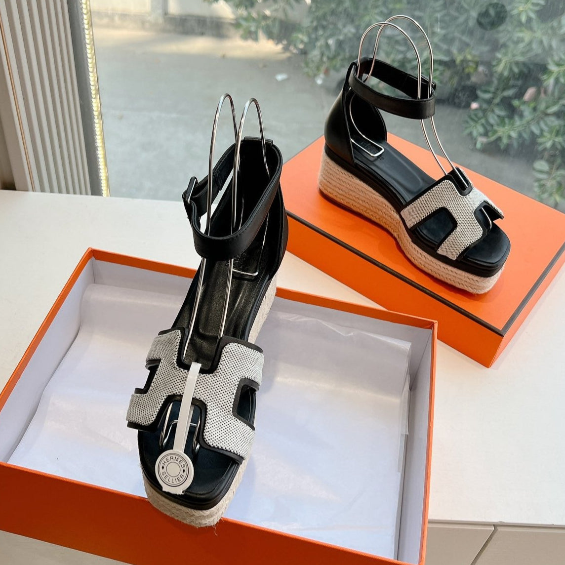 Hermes Elda Espadrille in White Fabric and Black Calfskin
