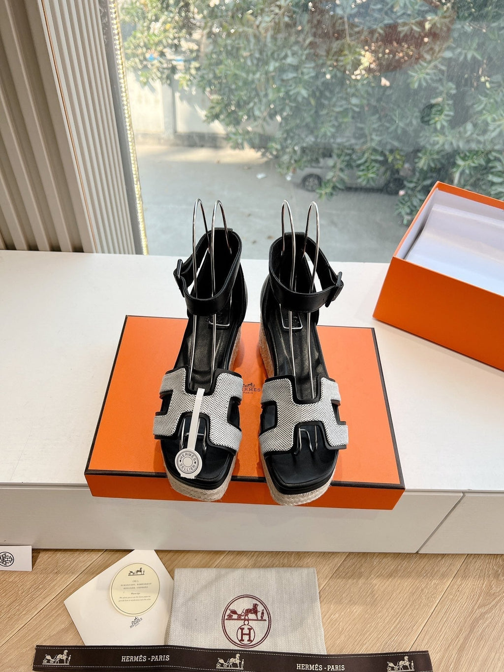 Hermes Elda Espadrille in White Fabric and Black Calfskin