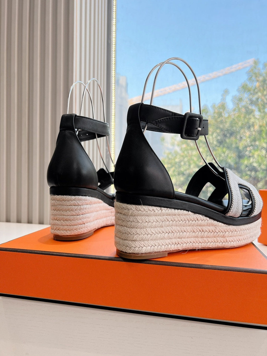 Hermes Elda Espadrille in White Fabric and Black Calfskin