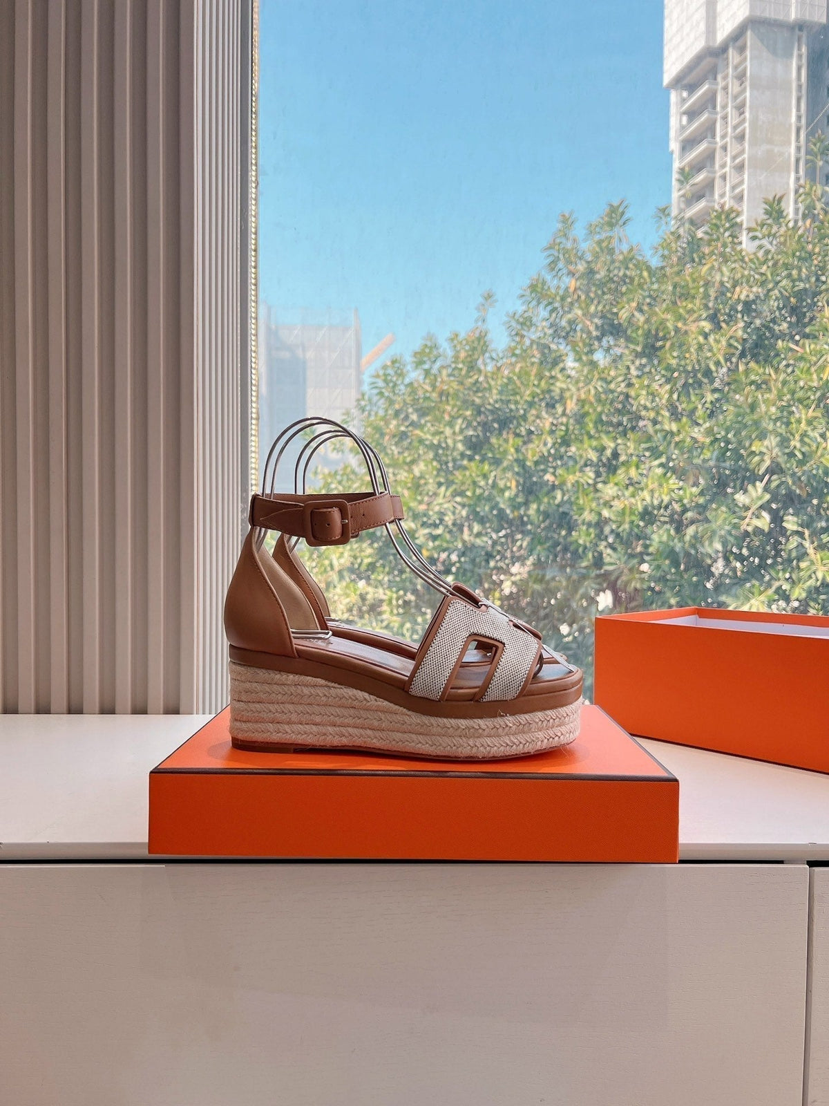 Hermes Elda Espadrille in White Fabric and Bronze Brown Calfskin
