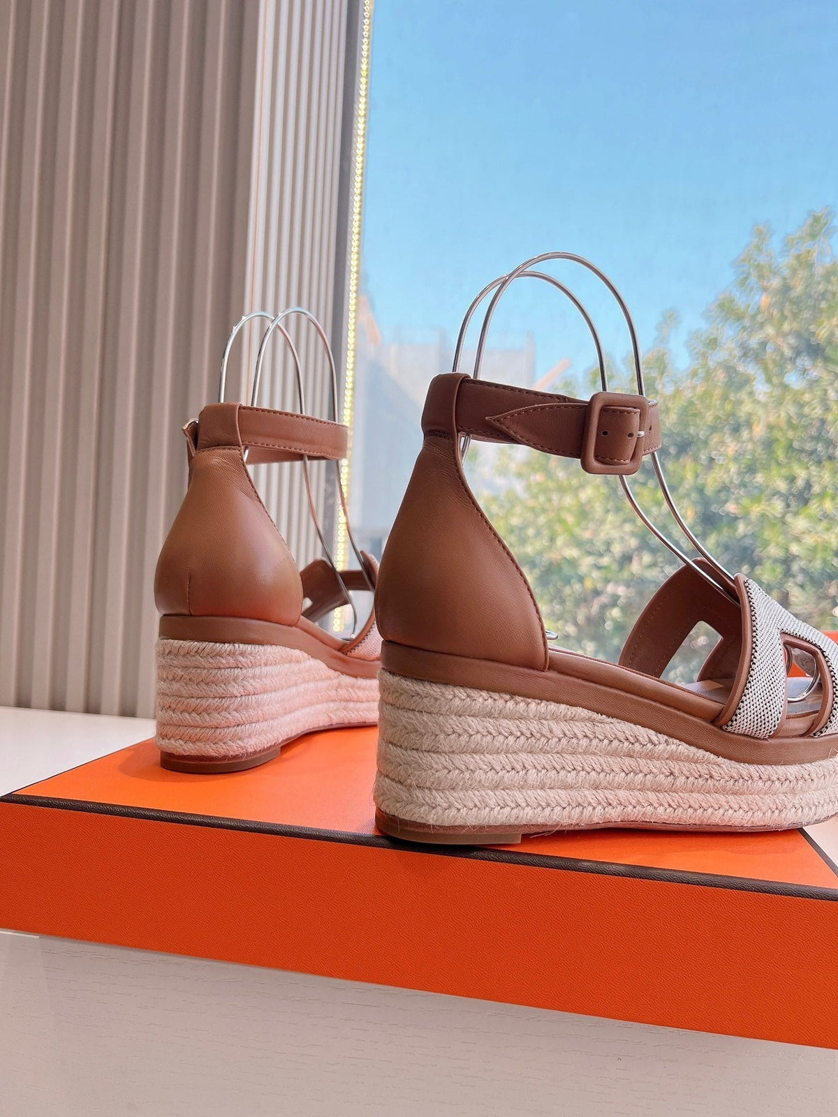 Hermes Elda Espadrille in White Fabric and Bronze Brown Calfskin