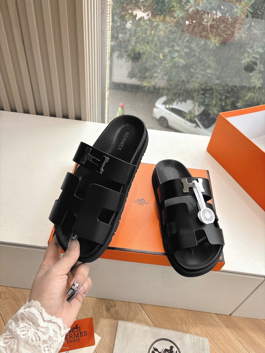 Hermes Chypre Sandal in Black Calfskin