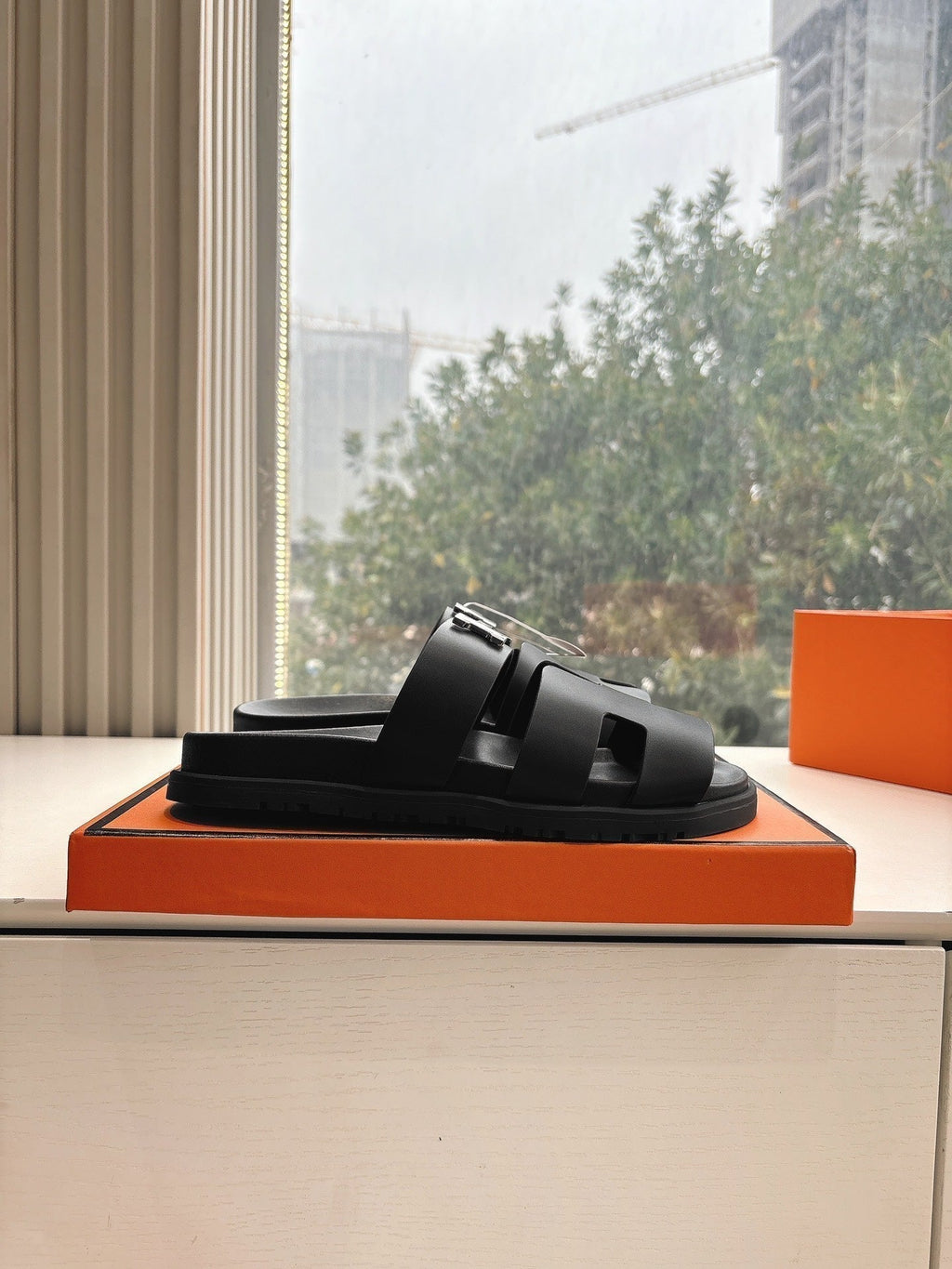 Hermes Chypre Sandal in Black Calfskin