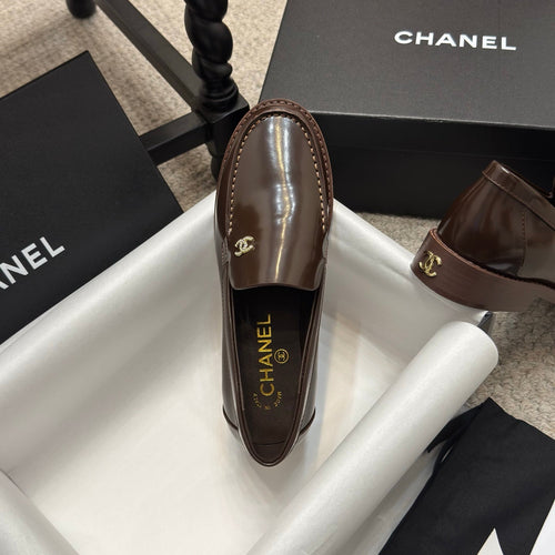 Chanel 25C Moccasins Chocolate Patent Leather