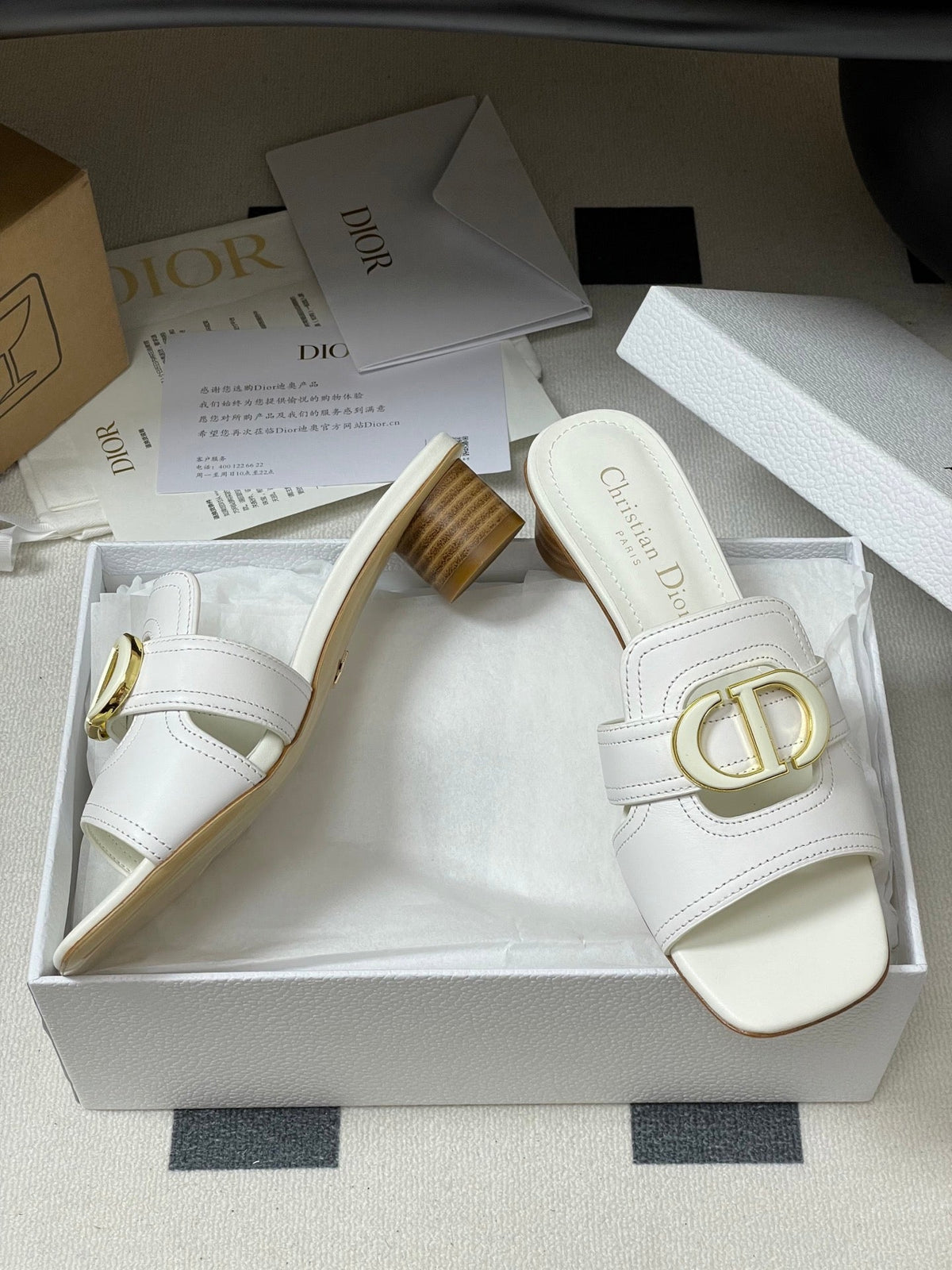 Dior High Heel Classic Montaigne 40 mm 25S in White Lambskin with CD Logo