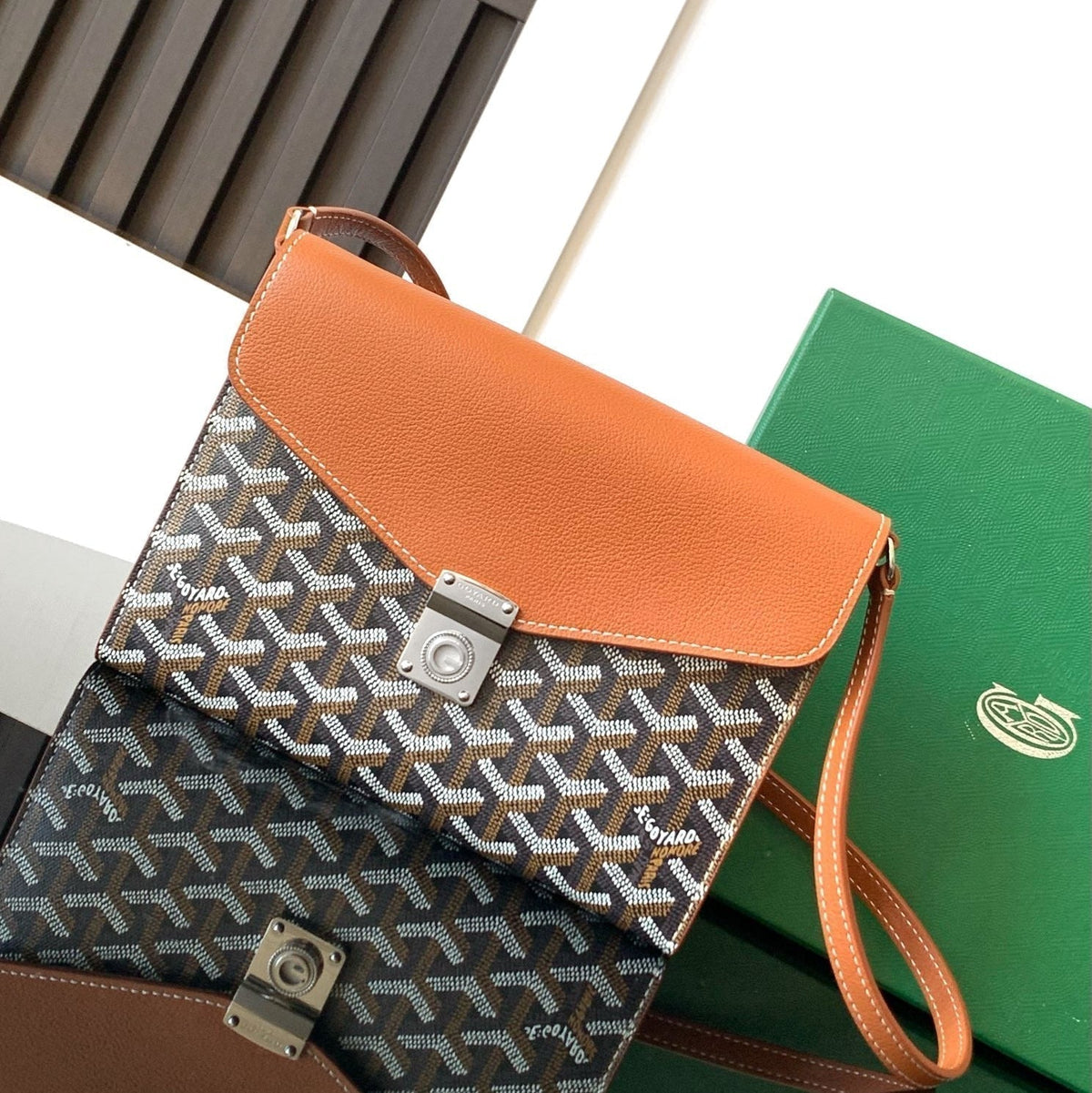Goyard Chypre Wallet-Pouch 21 in Black Goyardine Canvas and Tan Calfskin
