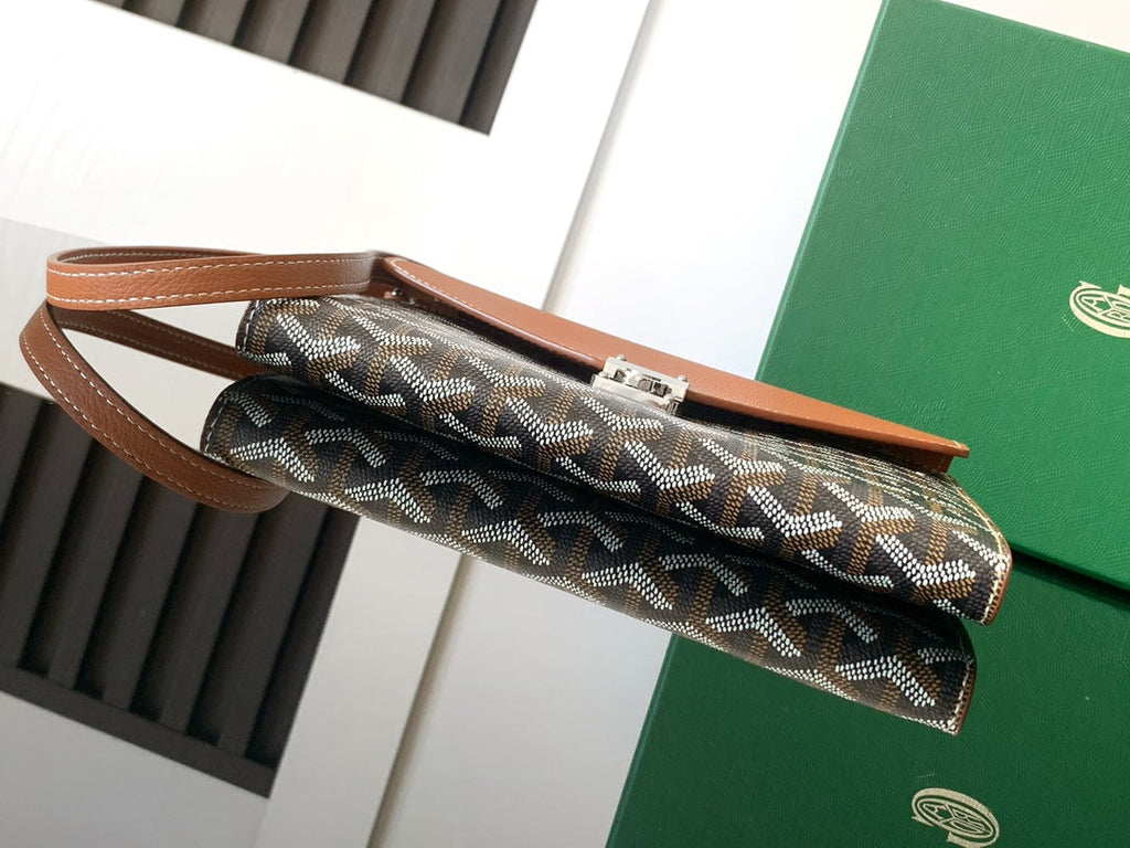 Goyard Chypre Wallet-Pouch 21 in Black Goyardine Canvas and Tan Calfskin