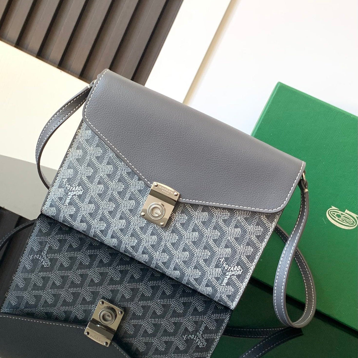 Goyard Chypre Wallet-Pouch 21 in Gray Goyardine Canvas and Calfskin