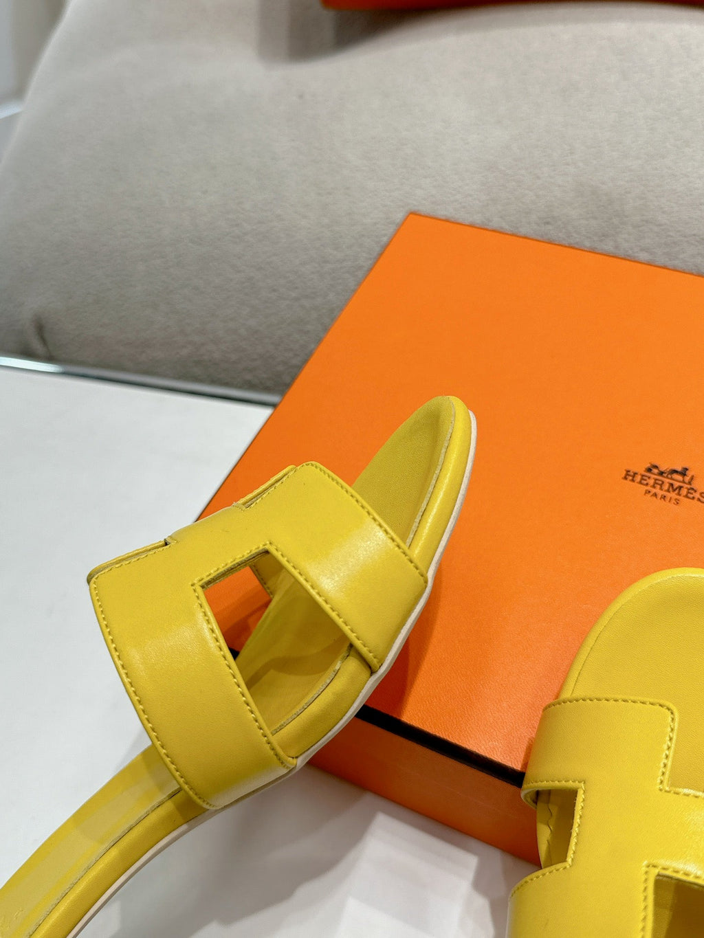 Hermes 0ASIS Sandal Yellow Calfskin Classic