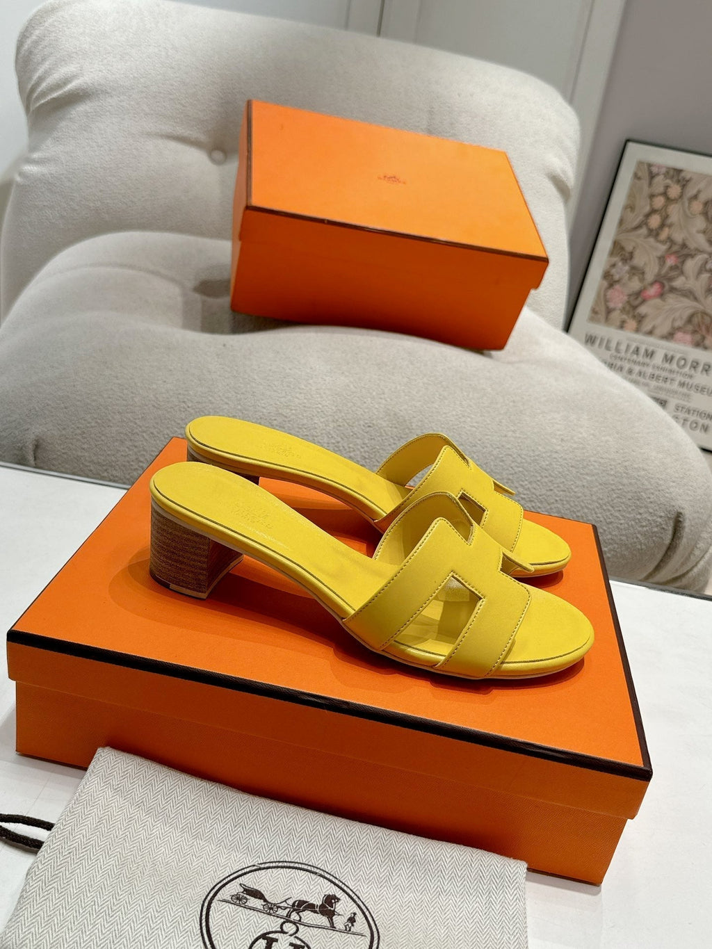 Hermes 0ASIS Sandal Yellow Calfskin Classic