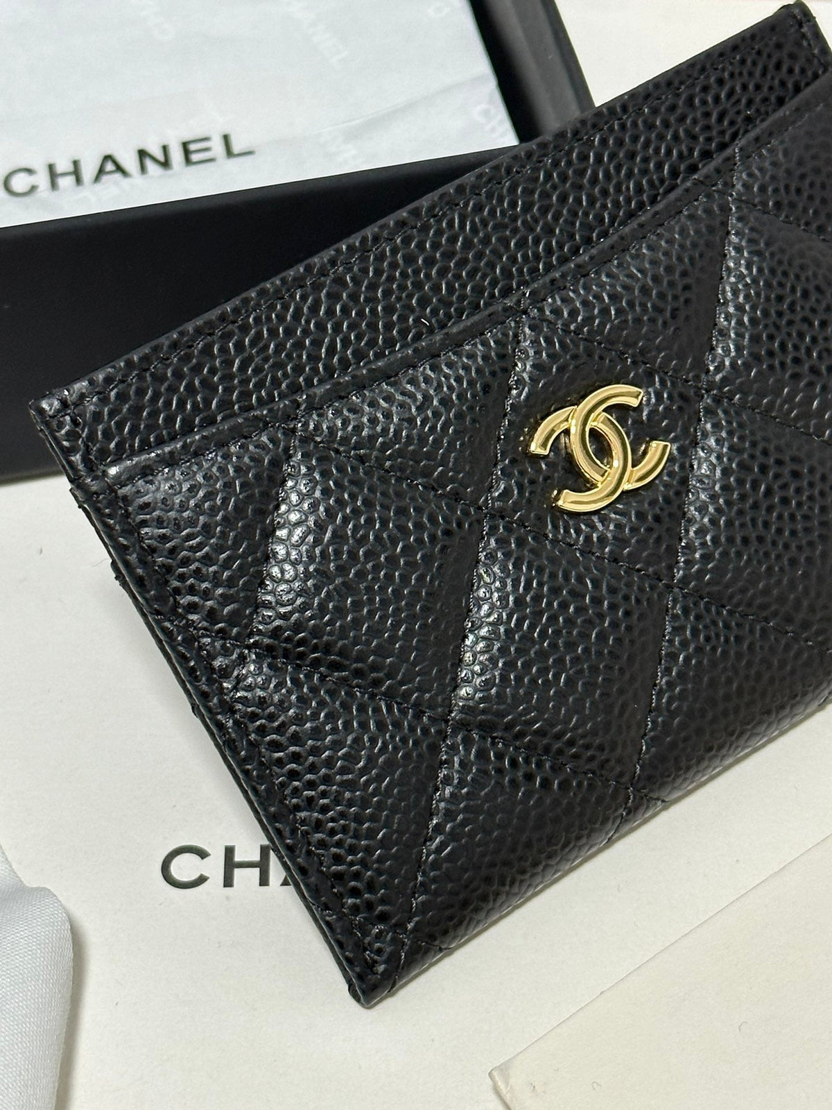 Chanel Quilted Classic Card Holder 11 in Black Caviar Skin