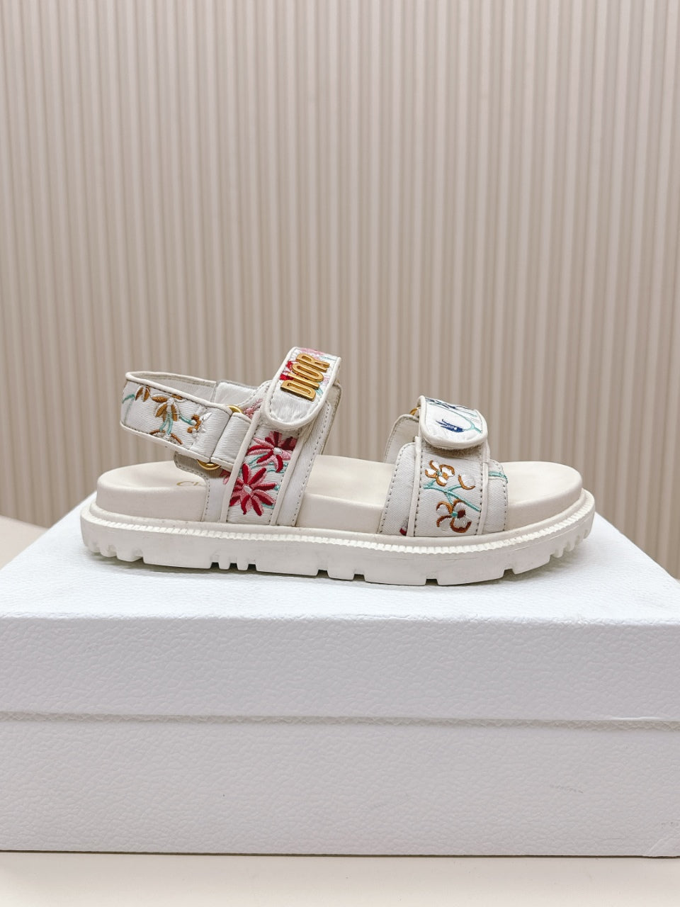 Dior Back-Strap Sandals 25S in Cream White Calfskin Embroidered with Petites Fleurs