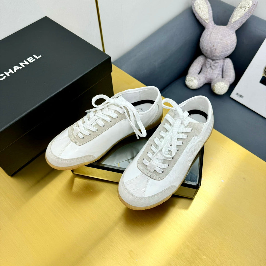 Chanel Sneaker in White Calfskin and Suede
