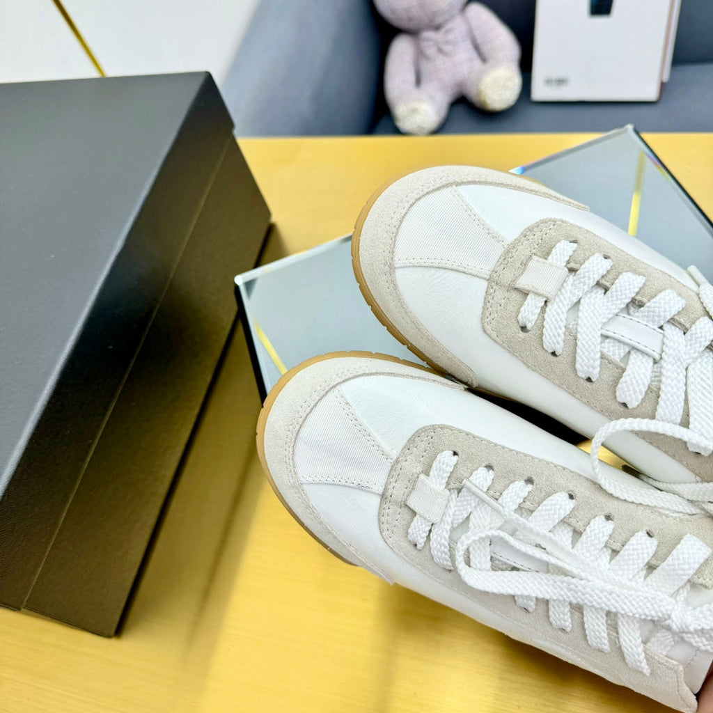 Chanel Sneaker in White Calfskin and Suede