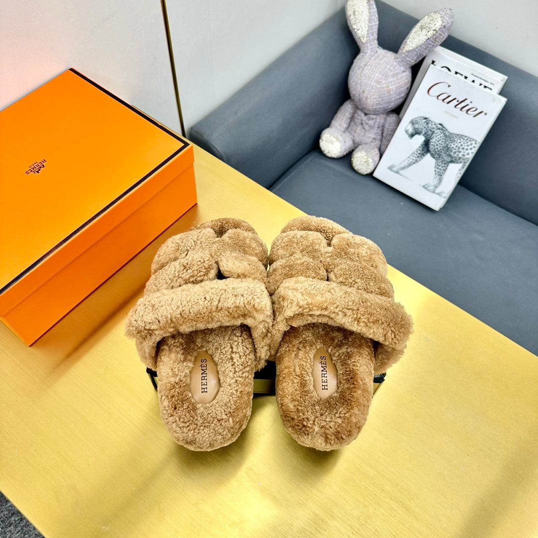 Hermes Chypre Sandal in Peanut Brown Shearling